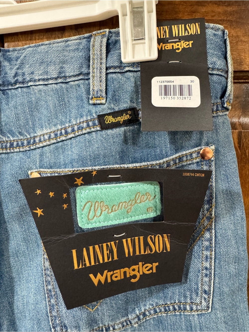 Wrangler x Lainey Wilson Embroidered Light Blue Flared Jeans with Patches - Picture 3 of 7